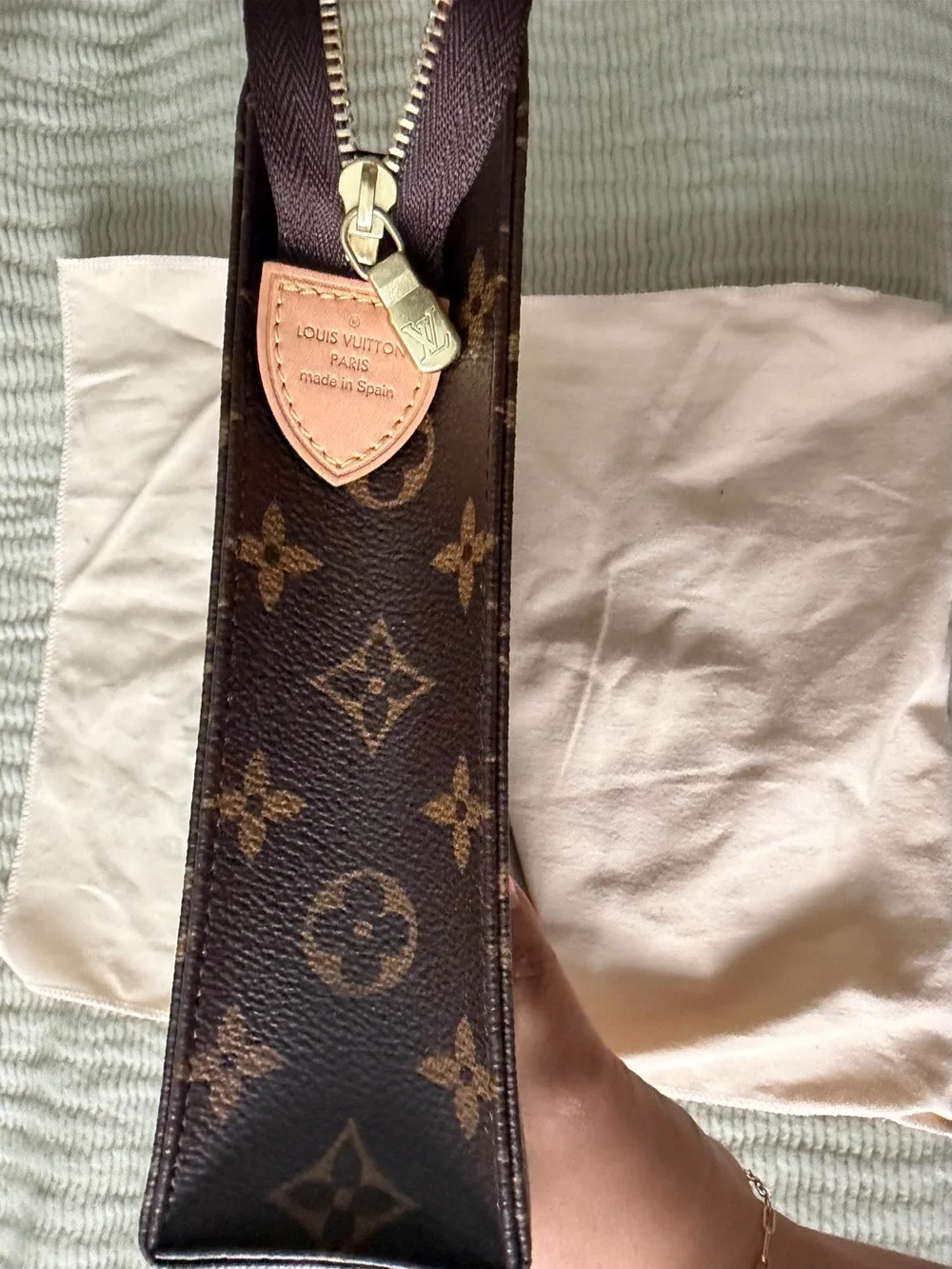 Louis Vuitton Monogram Canvas Toiletry 26 Pouch.